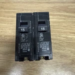 Siemens Circuit Breaker Pole 15A 120/240V 60HZ L-5538 E82615 Lot Of. Fixed Price $19.99.